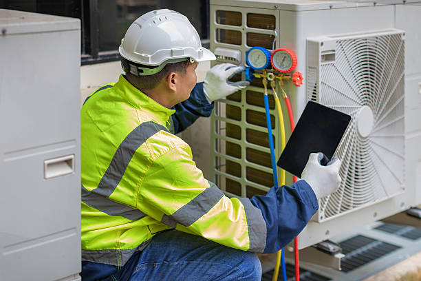 Professional Hvac technician working in Levittown, NY